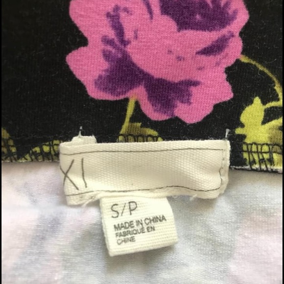 NWT MINI SKIRT🌸 - Picture 2 of 3